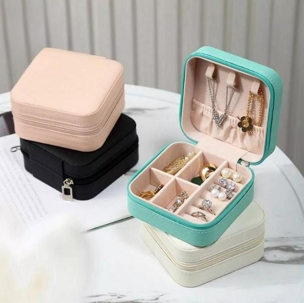 Compact Travel Leather Jewelry Organizer Box – Portable Pocket-Sized Case with Zipper Closure for Rings, Earrings, Necklaces &amp; Accessories – Ideal for Women - Random Color