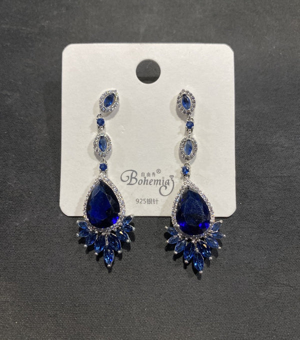 AR-ear-Blu-550-015