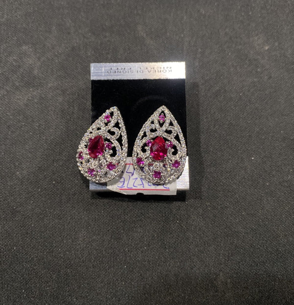 AR-ear-Red-550-022