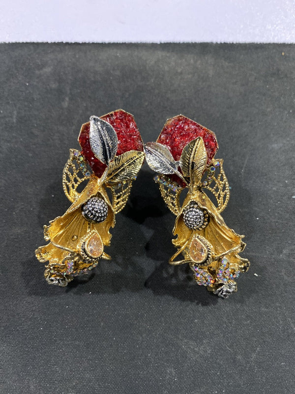 MD-ear-Red-710-004