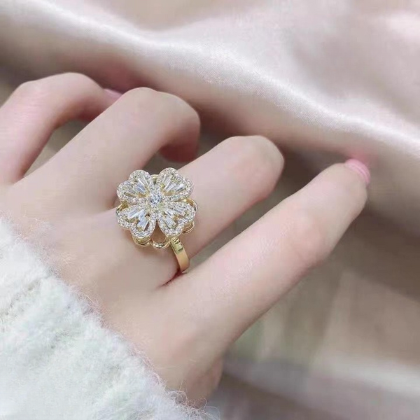 Clover Zircon Rotating Ring – Elegant Adjustable Spinner Ring for Women &amp; Girls, Silver &amp; Golden Finish (QSJ-110) 