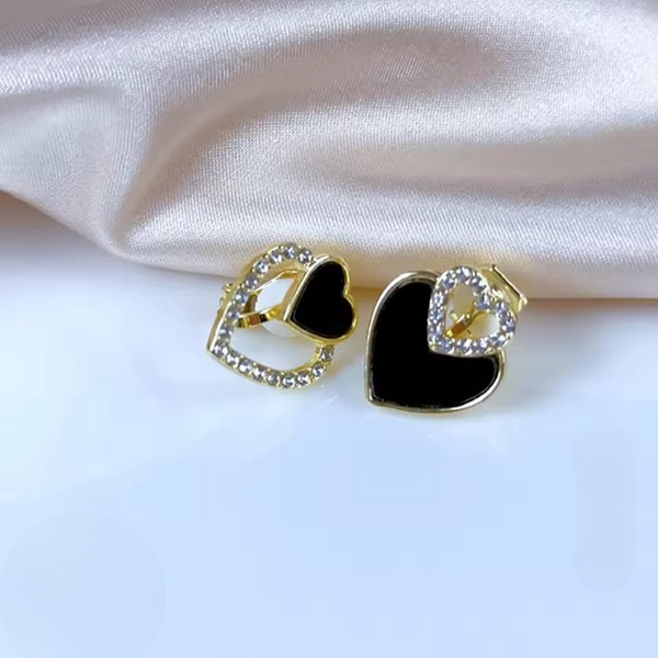PJT-987 Beautifull Korean Heart Shape Zircon Earrings for Women – Sparkling Black &amp; White Crystal Studs, Fashion Jewelry Gift for Everyday Wear and Special Occasions